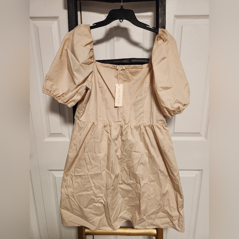 Copper Key Cream Puff Sleeve Dress